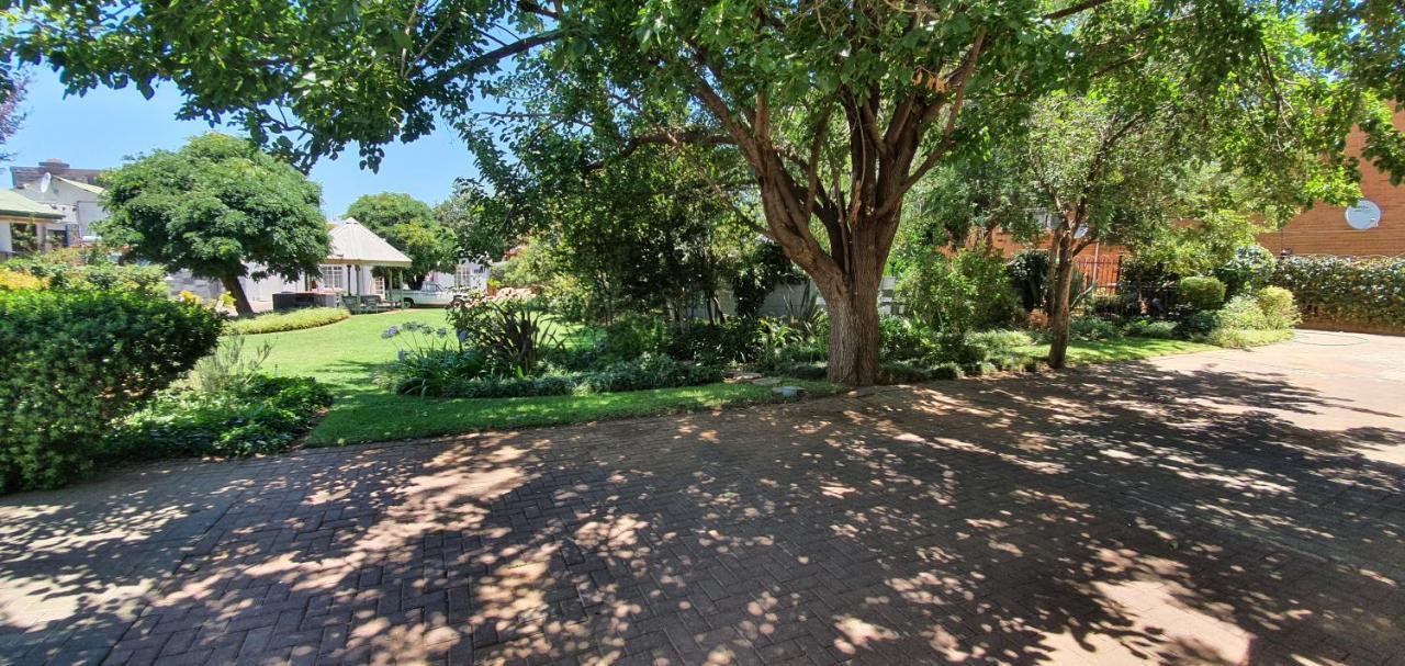 Acacia Westdene B&B Bloemfontein Exterior foto