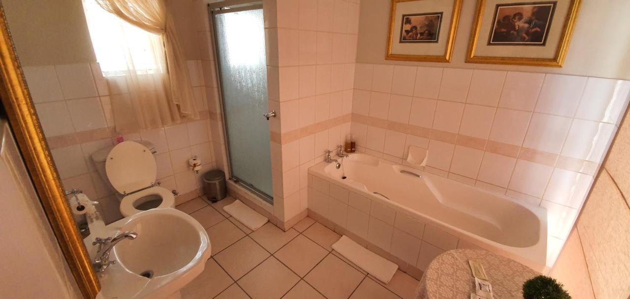 Acacia Westdene B&B Bloemfontein Exterior foto